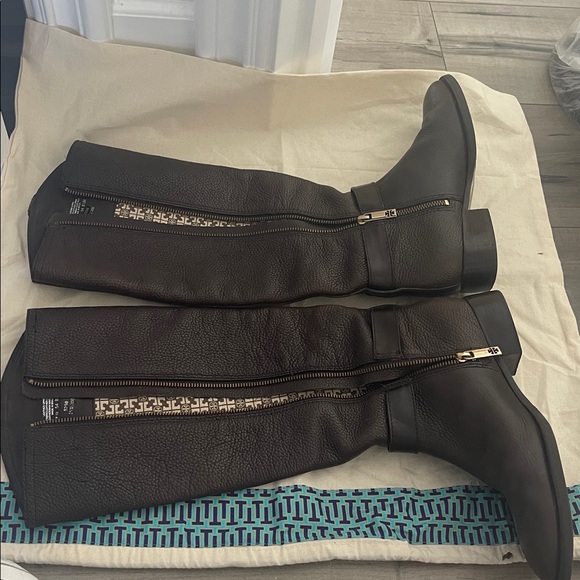 Tory Burch Brown Heeled Boots - Picture 17 of 17